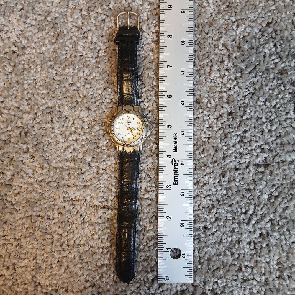 Vintage Guess Watch Professional 200 Meters for Women Water Resistnant Black - Picture 9 of 9